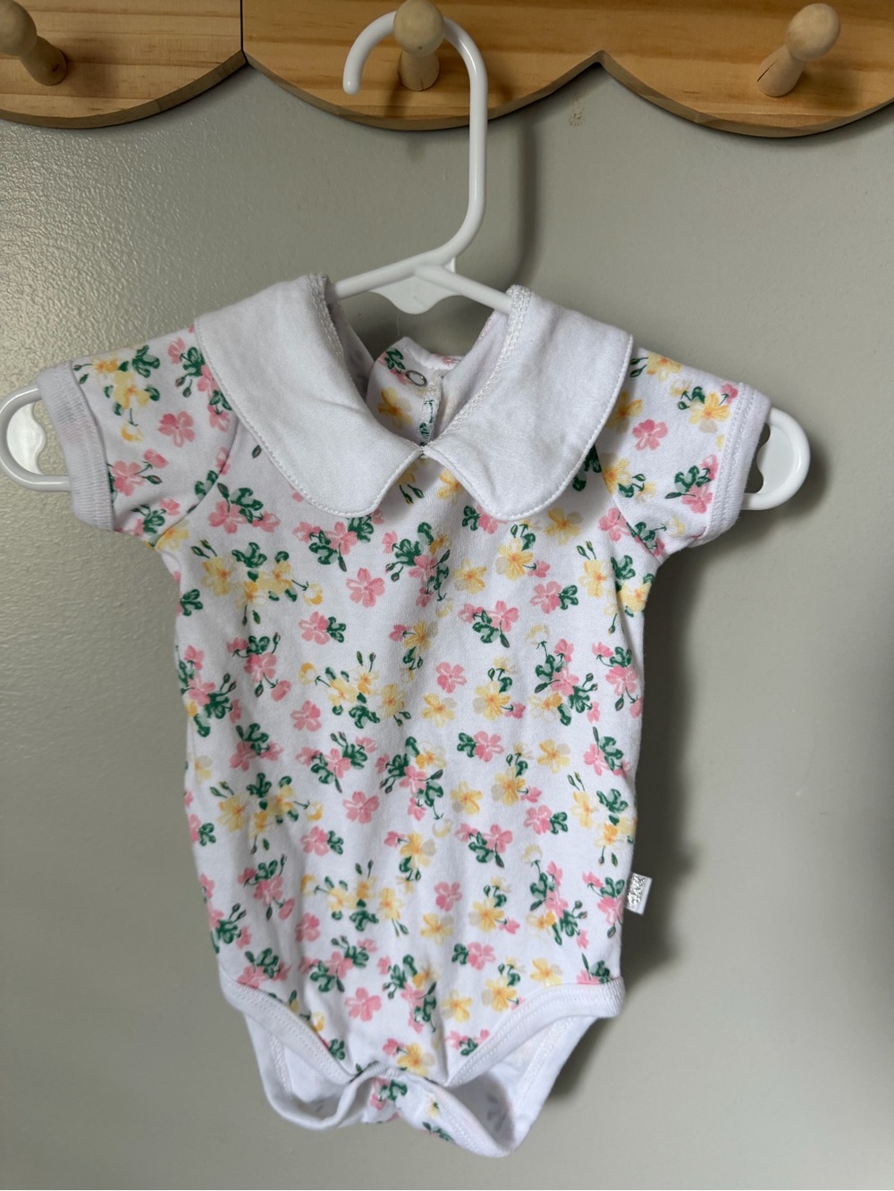 Duck Duck Goose Girls 0-3M Floral Collared Cotton Bodysuit Short Sleeve